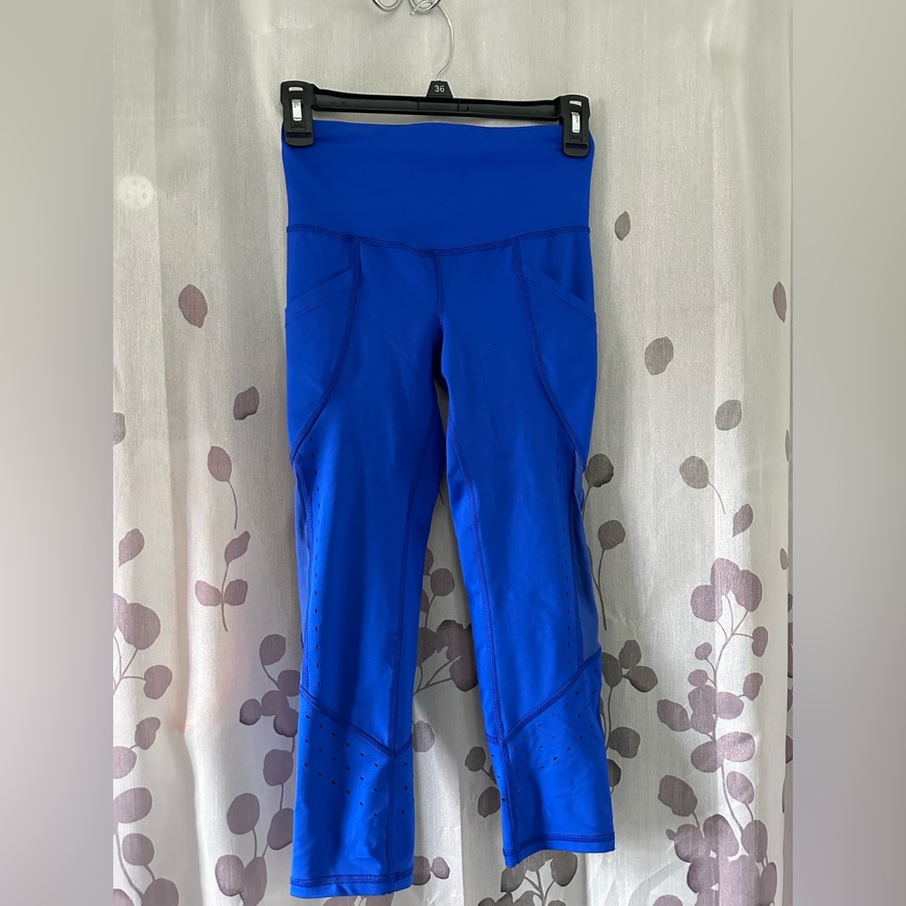 Blue Champion Cropped Leggings